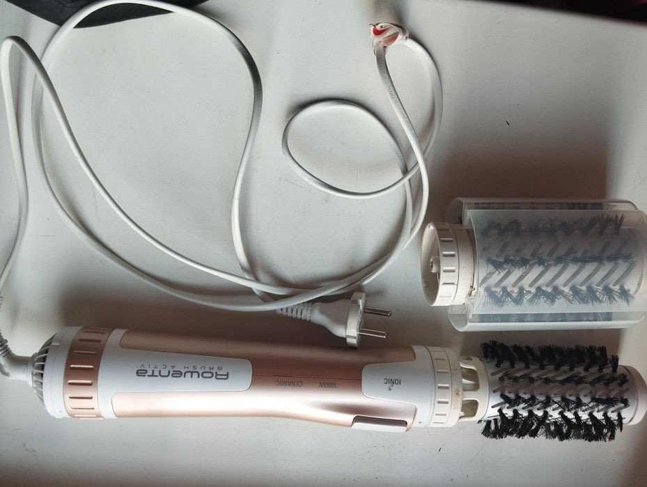 Фен с щётками rowenta