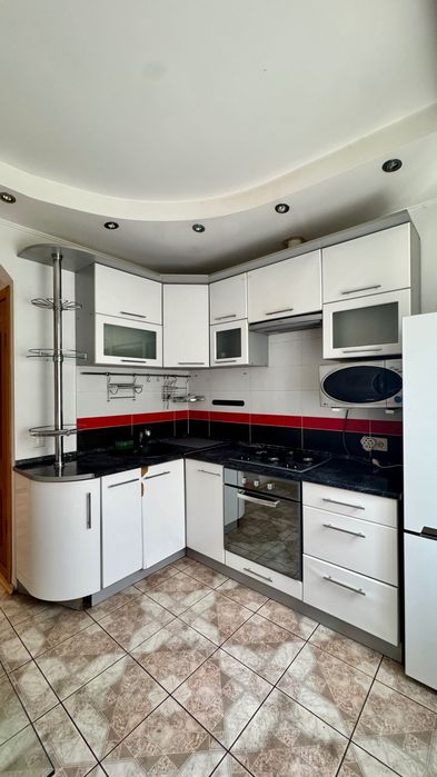 Apartment in Kyiv, Chervonyy Khutir, Rembaza - View 2