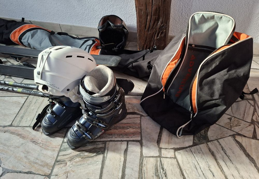 Narty,  pokrowiec, kaski 2,  biały z przyłbicą  nowy,