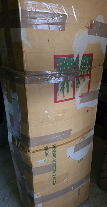 Árvore de Natal com 240 cm