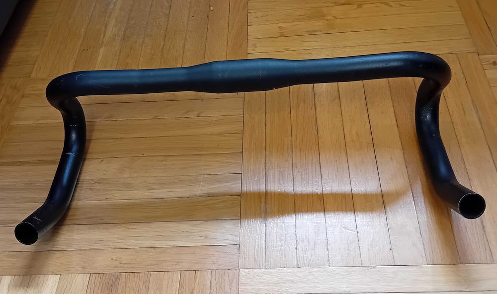 FELT kierownica szosowa typu baranek 400mm,aluminium,czarny mat.