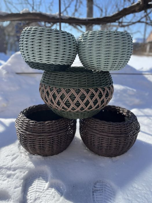 Кашпо ручної роботи з ротангу