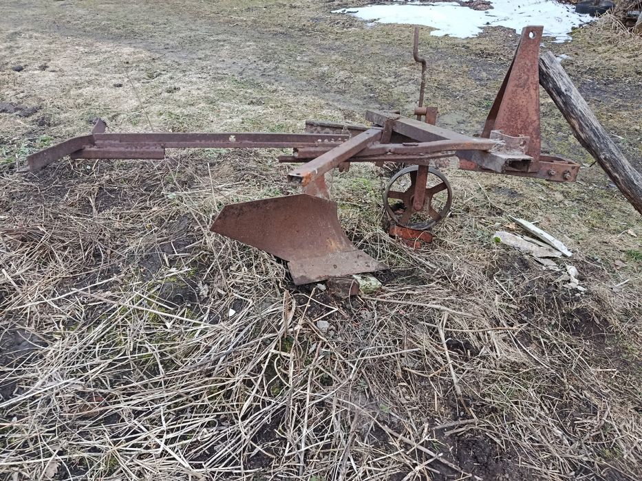 Продається плуг одно корпусний