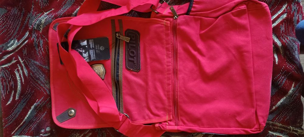 Сумка почтальонка,новая