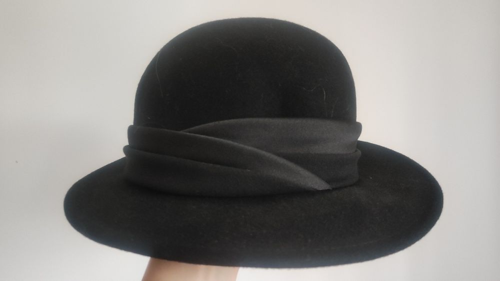 Kapelusz 100% welna, roz. 56super stan