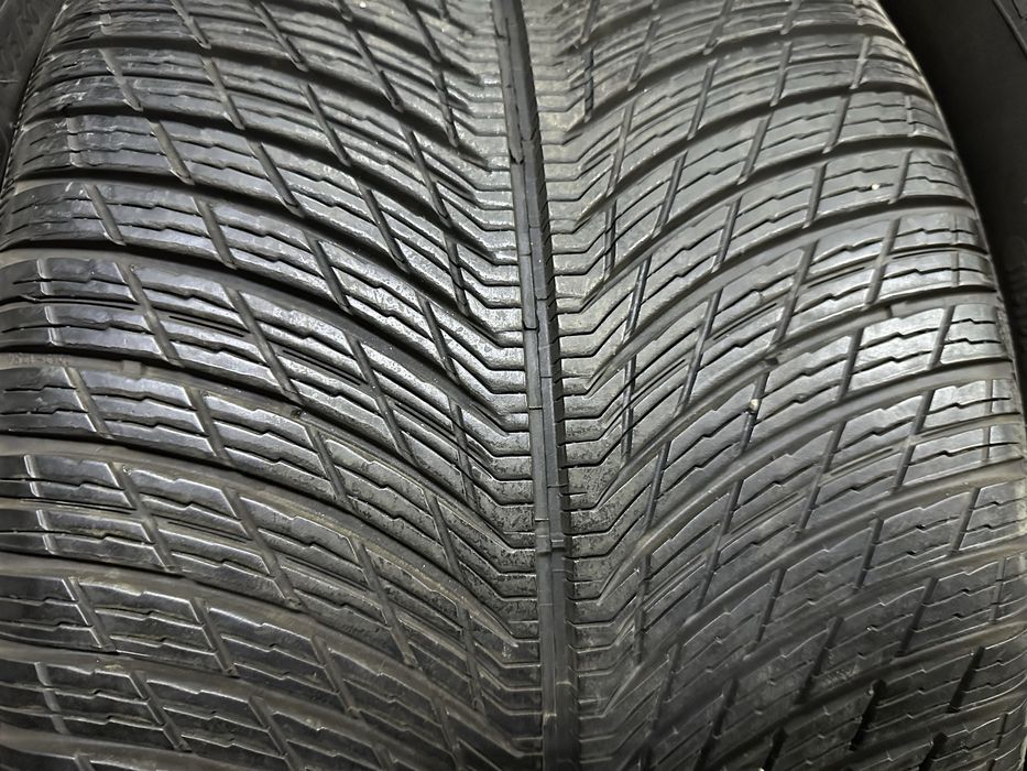 Шини зима 305/30/21 Michelin R21 пара 99% резина