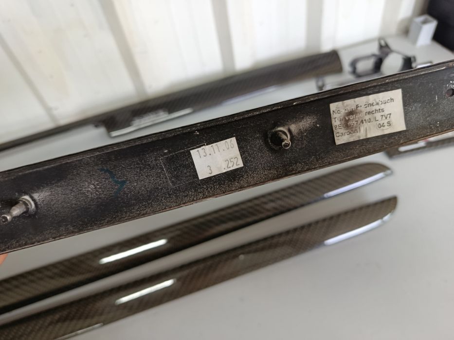 Trins/frisos em Carbono originais Audi A4 B7