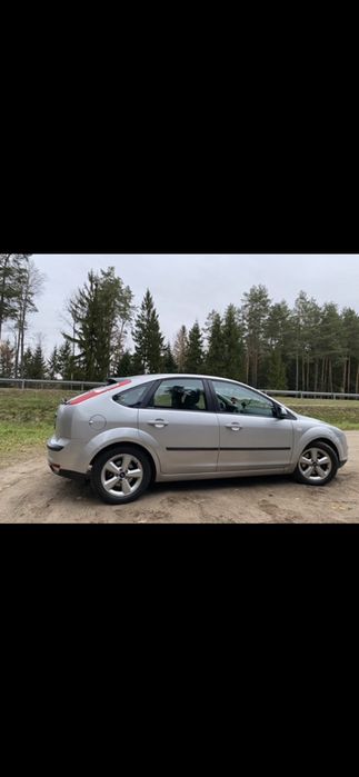 Ford focus 2005 benzun