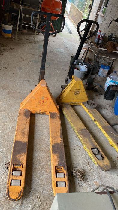 Porta paletes manuais