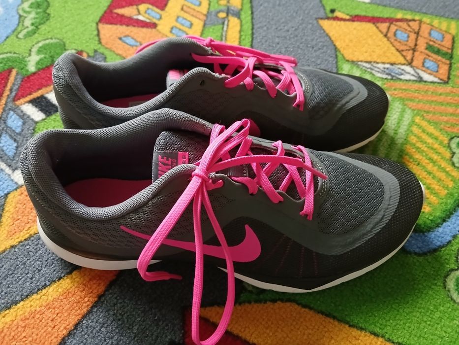 Damskie Nike rozmiar 40
