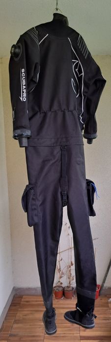 Skafander nurkowy suchy Scubapro definition