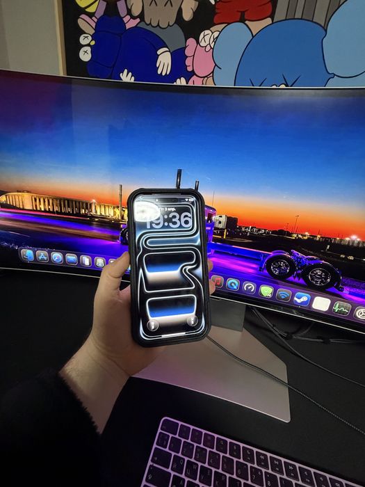 Чехол Otterbox 17 pro max