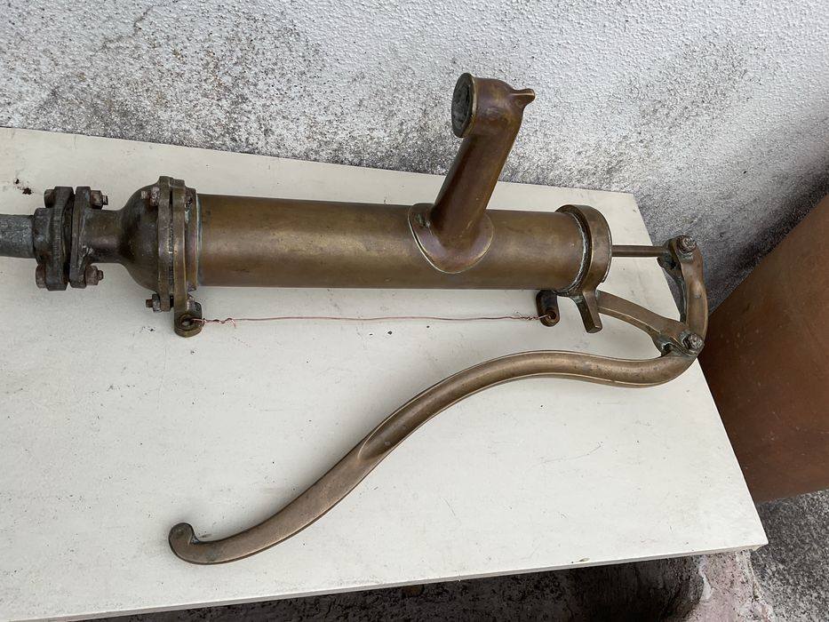 Bica bomba agua manual