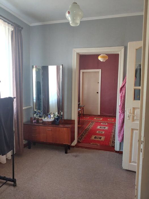 продажу компактний будинок у центрі,