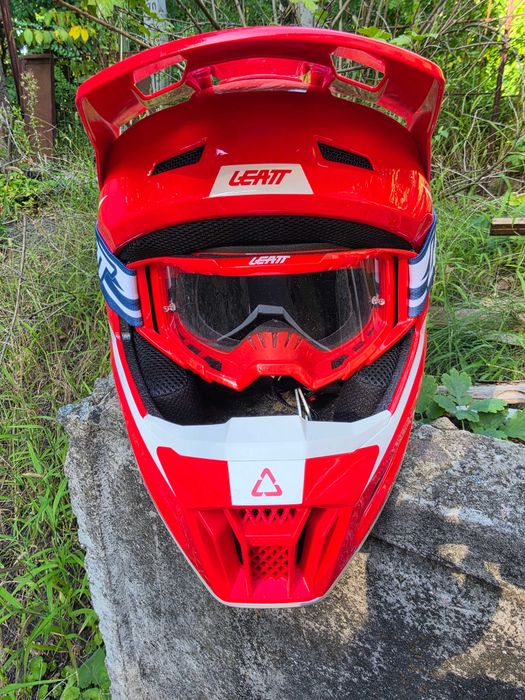 Продам шолом LEATT Moto 3.5 Helmet + Goggle Red XL