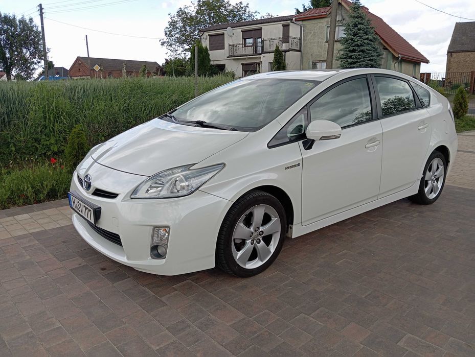 Toyota Prius rok 2010 Hybryda Zarejestrowany w Polsce