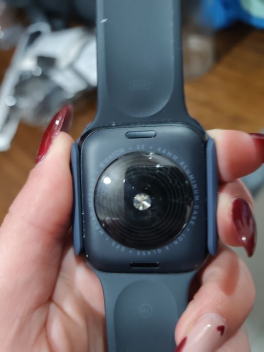 Apple Watch SE (2024) 44mm GPS+ Cellular