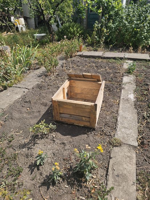 Будка.Насест.Клітка.