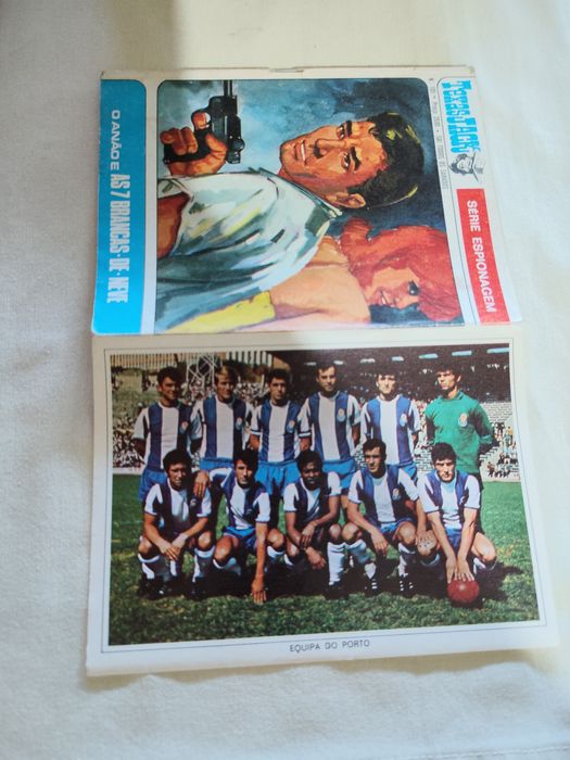 2 revistas Texas Jack com cromos de futebol
