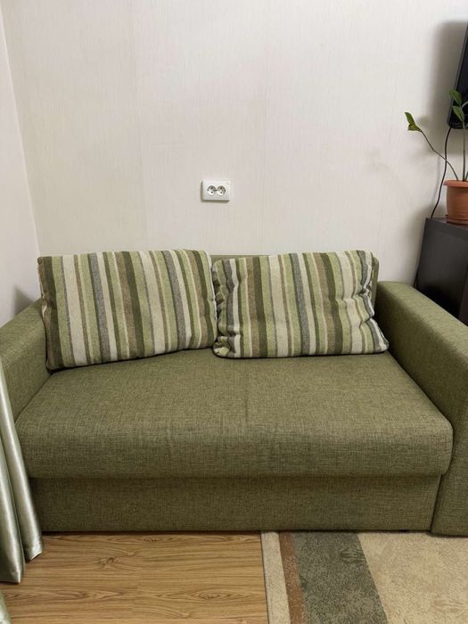 Продам диван дитячій (самовивоз)