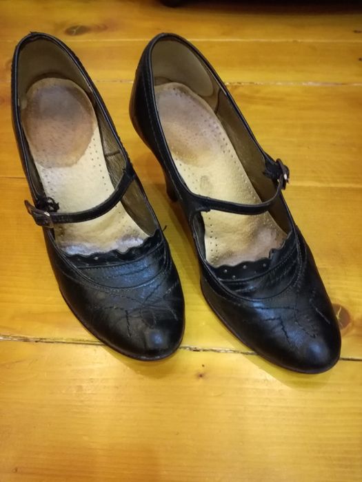Czarne skórzane buty
