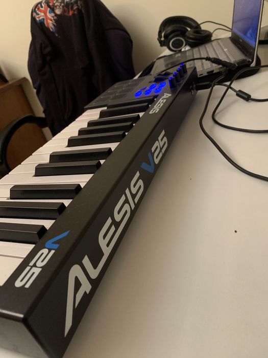 Alesis V25 usb controlador midi