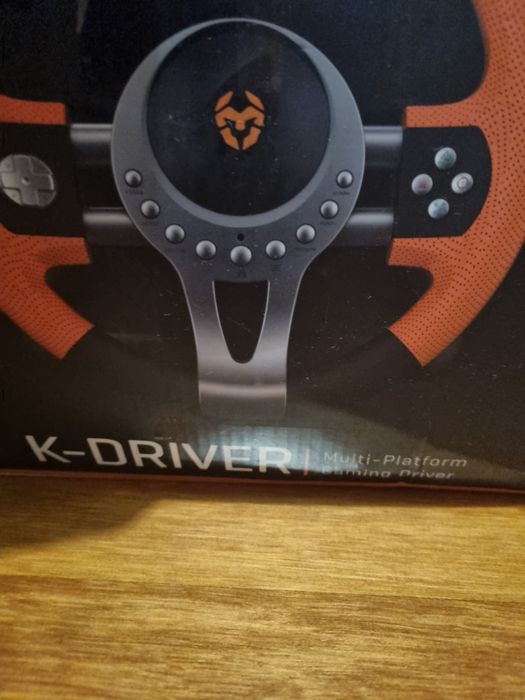 Volante e Pedais gaming