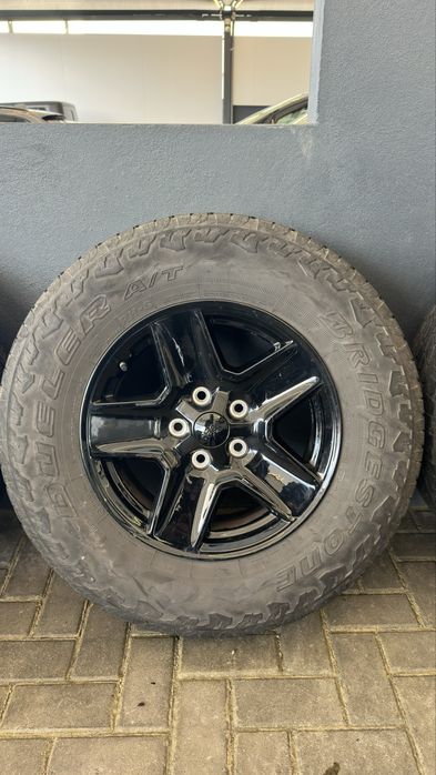 Jantes Jeep Wrangler Gladiator c/ pneus