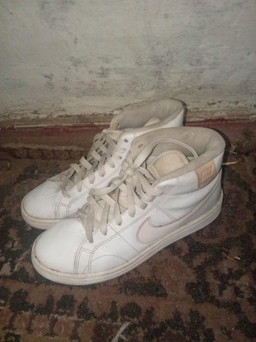 Продам ботинки nike