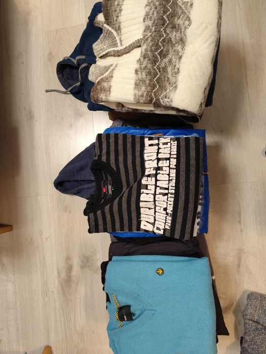 ## Kurtki, bluzy, swetry wszystko to co na zdjęciu roz. S M ##