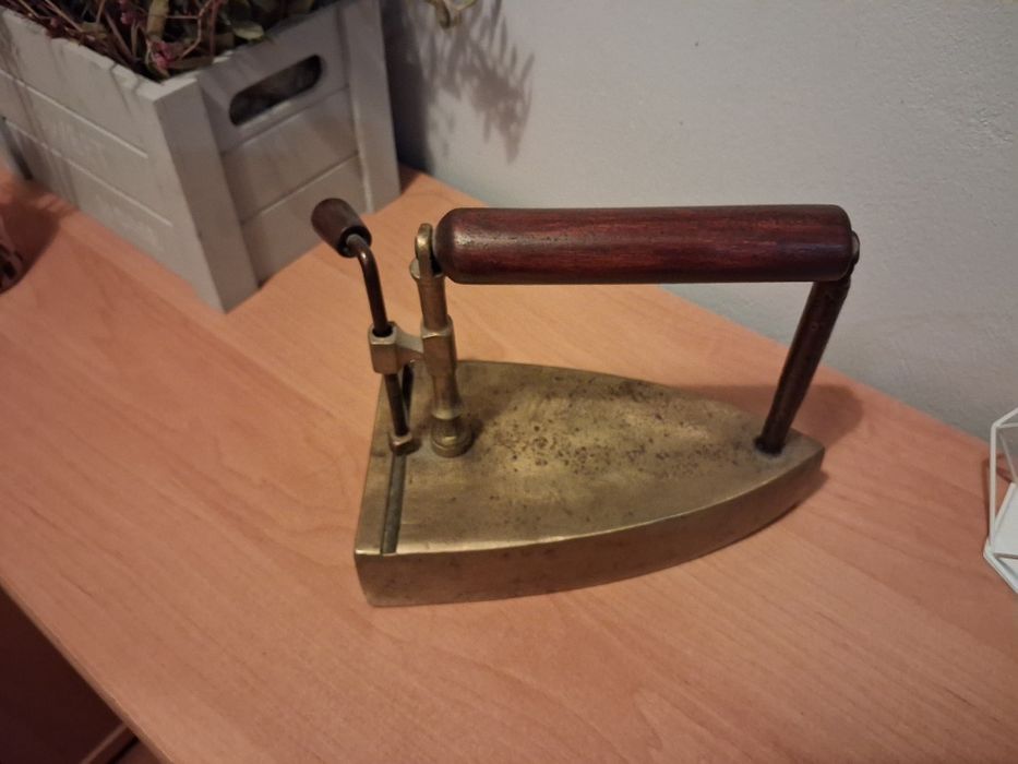 Stare Żelazko na duszę mosiądz zabytek techniki