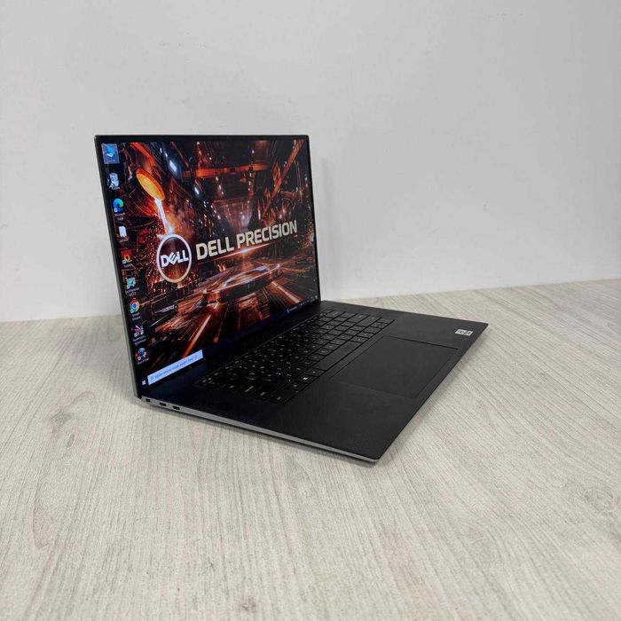 Dell Precision 5750 17.3" i9-10885H 16GB DDR4 SSD 512GB NVMe Quadro RTX 3000 Max-Q