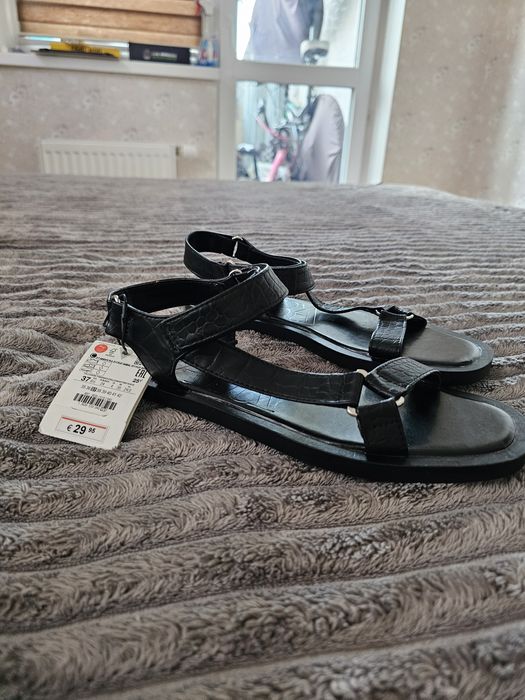 Босоніжки Zara ,жіночі нові ,розмір 37