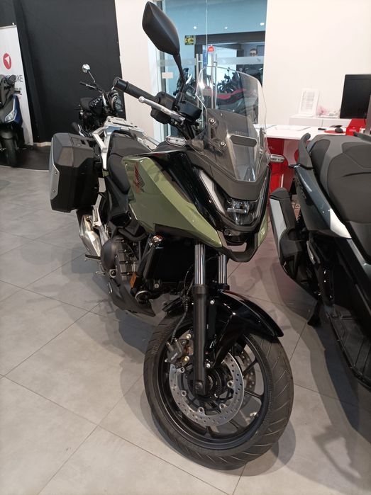 Honda NC750DCT FULL EXTRAS — COMO NOVA