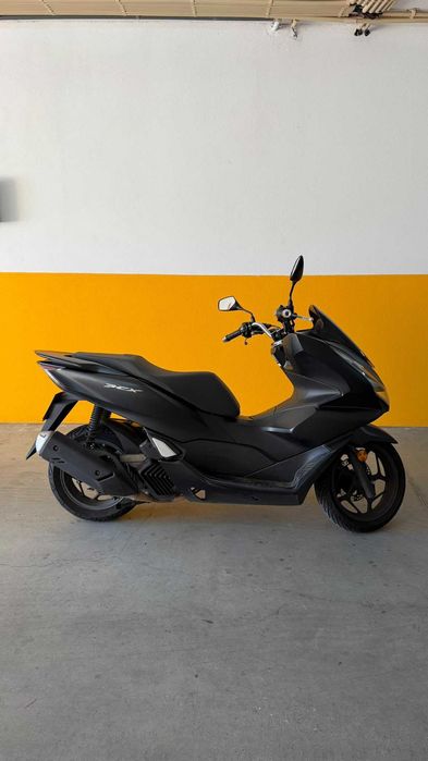 Honda PCX 2022 - Preta - 59.000km