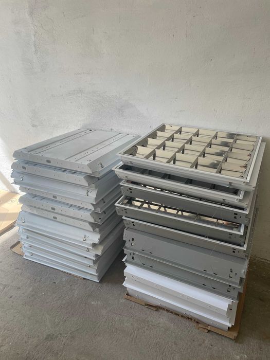 Світильник зеркальний ламповий для стелі армстронг 600х600 вживаний