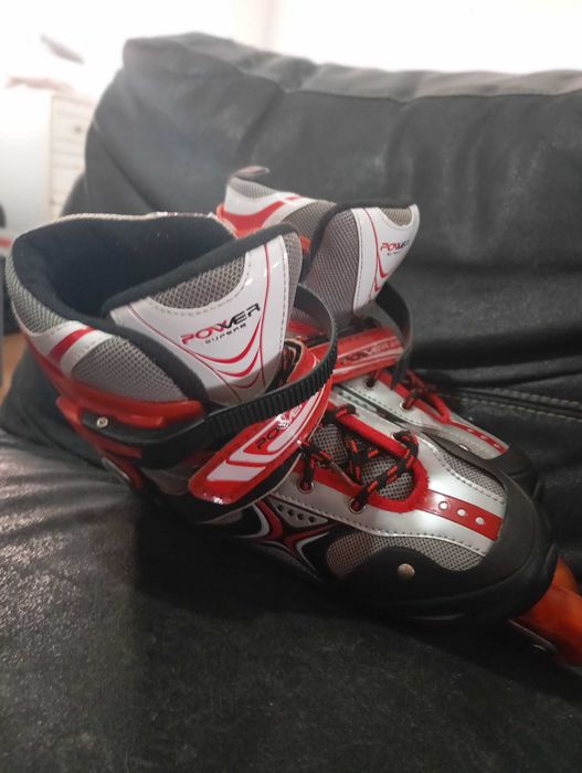 Patins Ajustáveis para Crianças e Jovens – Bom Estado