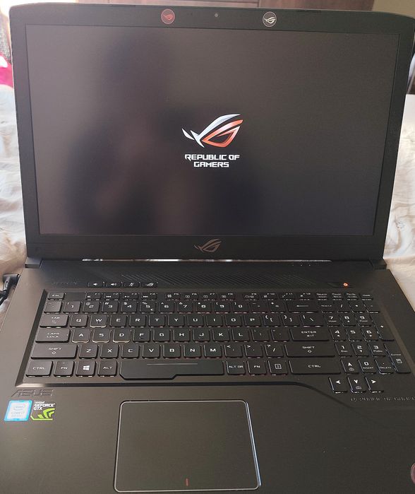 Laptop ASUS Strix 17 GL703GE - stan bardzo dobry, ekran nowy!