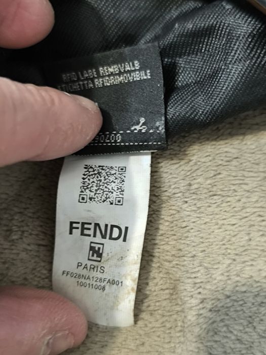 Сумка Fendi Graphy Hobo, оригінал