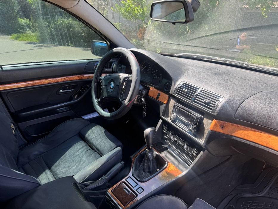 Продам BMW E39 2.5Бенз