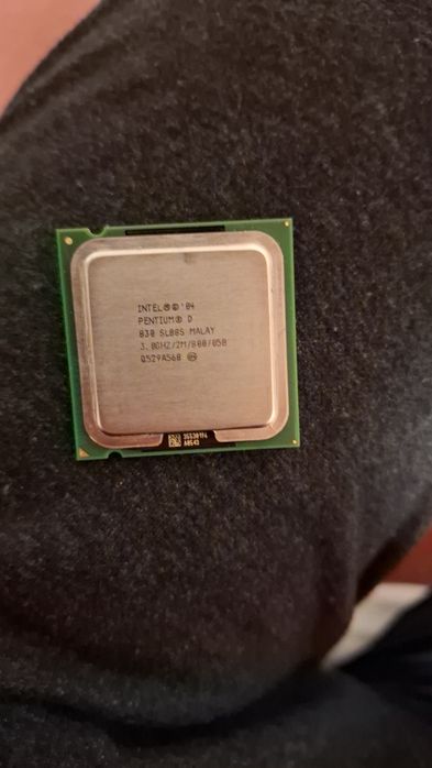 Процесор Intel  pentium в доброму робочому стані.