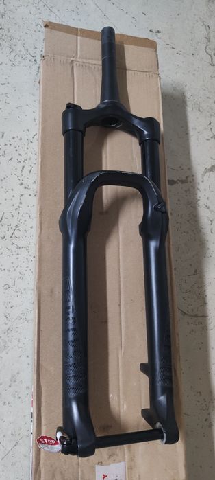 Suspensão frontal RockShox 35 Gold 150mm