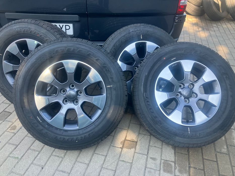 Koła JEEP 255/70r18 Bridgestone 5x127 demo