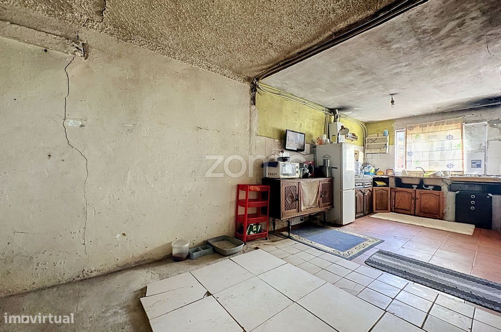 Moradia para Remodelar com Terreno em Tavarede, Figueira da Foz