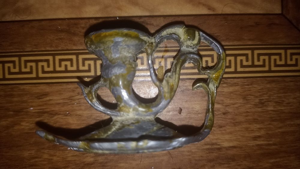 Свічник приліжковий литий