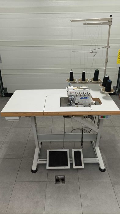 Overlock JUKI MO-6700, 5 nitkowy, MO-6716S