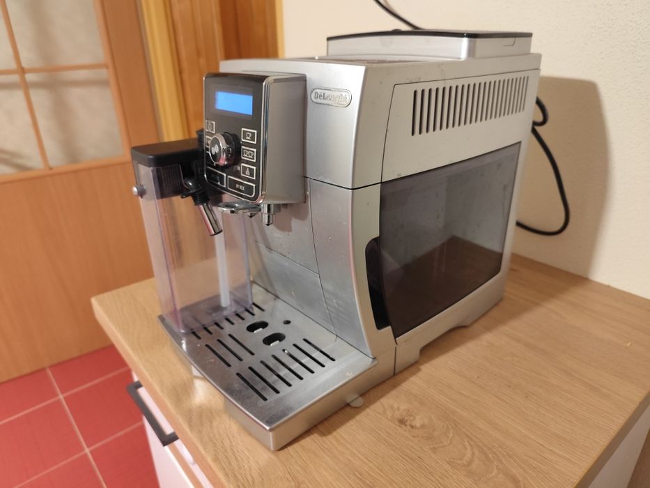 Ekspres do kawy DeLonghi w bardzo dobrym Stanie