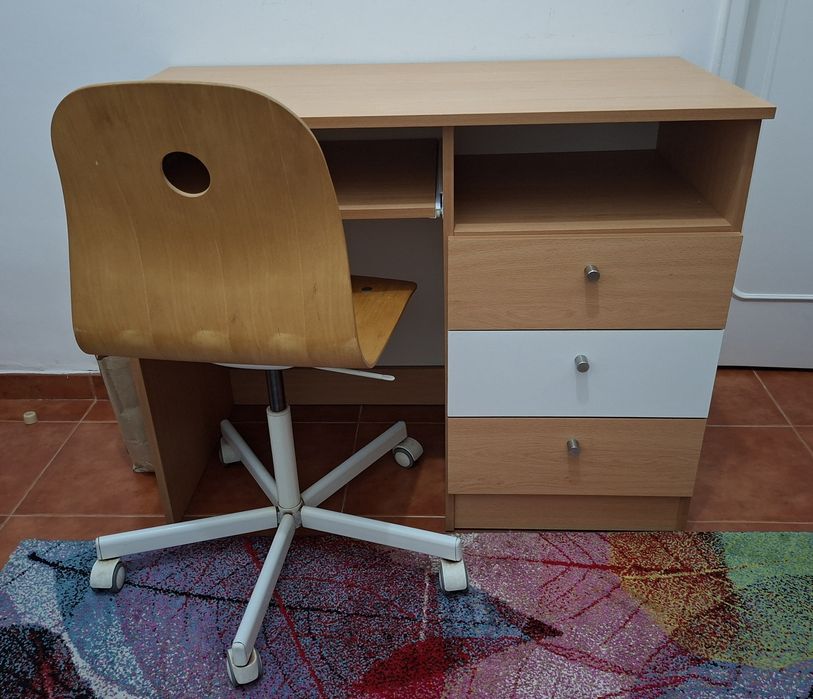Secretária de Quarto + Cadeira