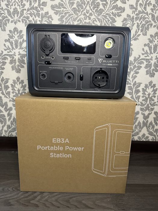 Зарядна станція Bluetti EB3A