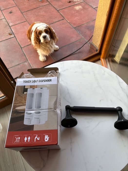 Uchwyt na papier toaletowy